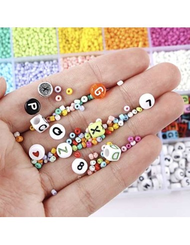 Modernus smulkių karoliukų rinkinys...