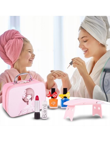Vaikiškas makiažo rinkinys lagamine – Mažosios princesės grožio paslaptys!