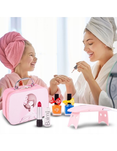 Vaikiškas makiažo rinkinys lagamine – Mažosios princesės grožio paslaptys!