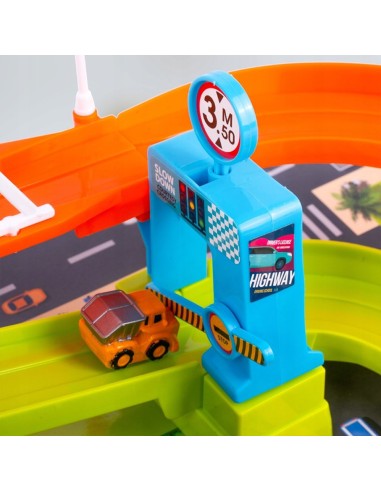 Interaktyvus garažas su kliūčių ruožu...