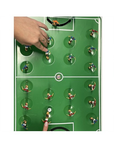 Futbolas su spyruoklėmis 22 žaidėjai...