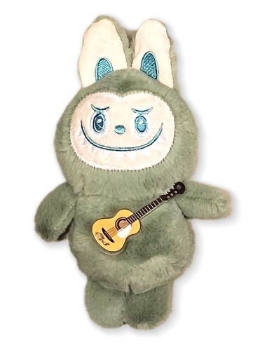 Labubu pliušinė lėlė su gitara