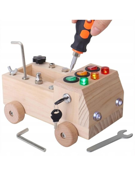 „Mažojo Mechaniko Dirbtuvės“: Medinis Automobilis, Lavinantis Vaiko Įgūdžius ir Vaizduotę!