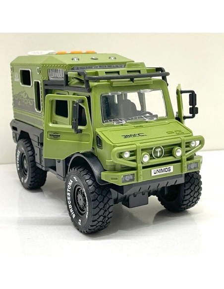 Džipo Modeliukas dovanų dėžutėje - Mercedes-Benz Unimog