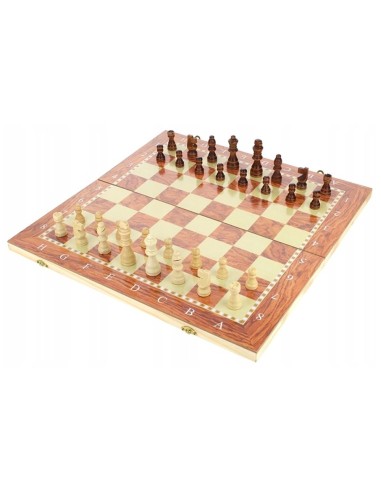 Kompaktiškas medinis šachmatų, šaškių ir nardų rinkinys – strategija ir pramoga viename