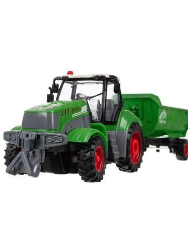 Nuotoliniu būdu valdomas traktorius...