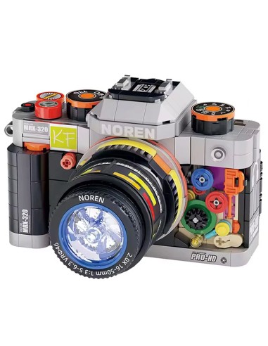 Interaktyvus fotoaparato konstruktorius EDS LM – 561 detalė ir šviečiantis objektyvas