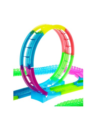 Magiška šviečianti trasa „Glow Track“...