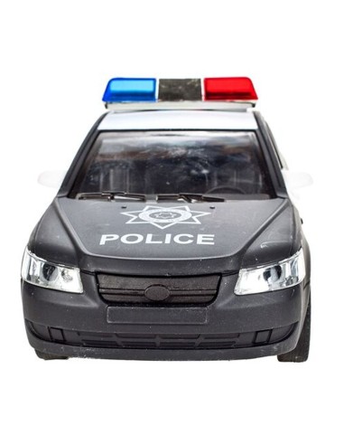 Policijos mašina su garsais ir šviesa, atsidaro durys