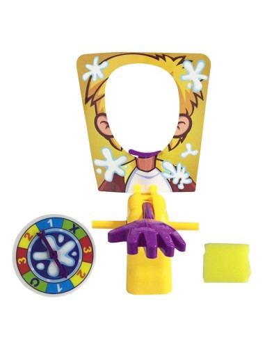 Šeimos stalo žaidimas „Pie Face“: kas pirmas gaus grietinėlės dozę?